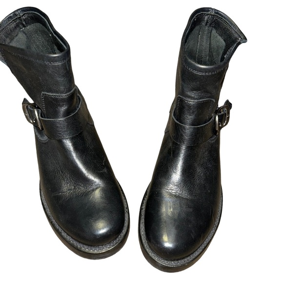 Women Frye Veronica Moto black leather ankle buckle bootie boots size 8.5 - Picture 3 of 7